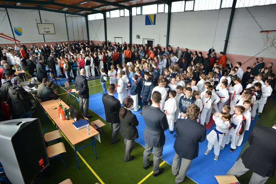 U BUŽIMU ODRŽAN VI KANTONALNI KARATE TURNIR