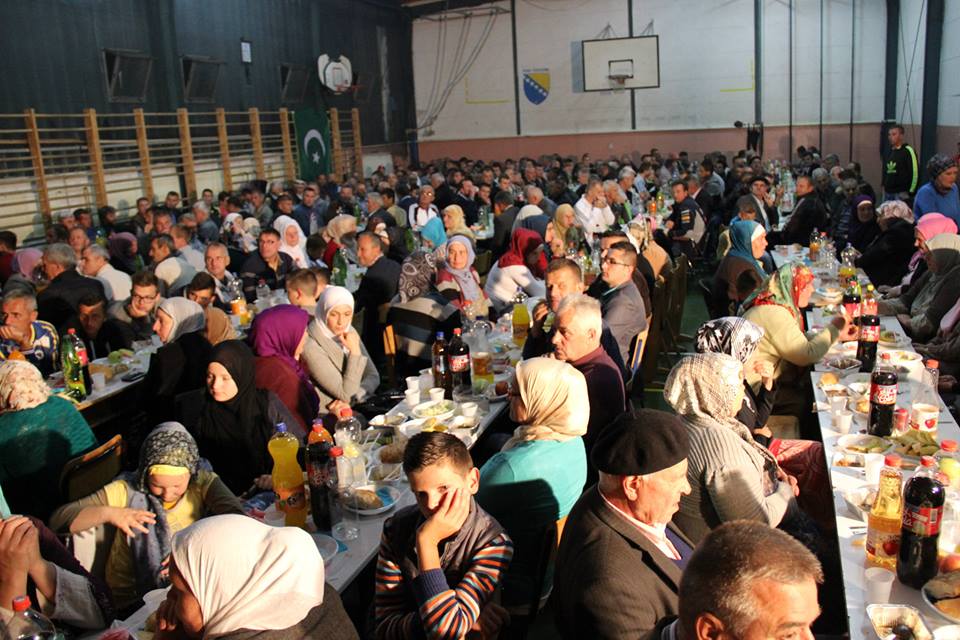 DRUGI “NARODNI IFTAR” ZA POSTAČE U OPĆINI BUŽIM