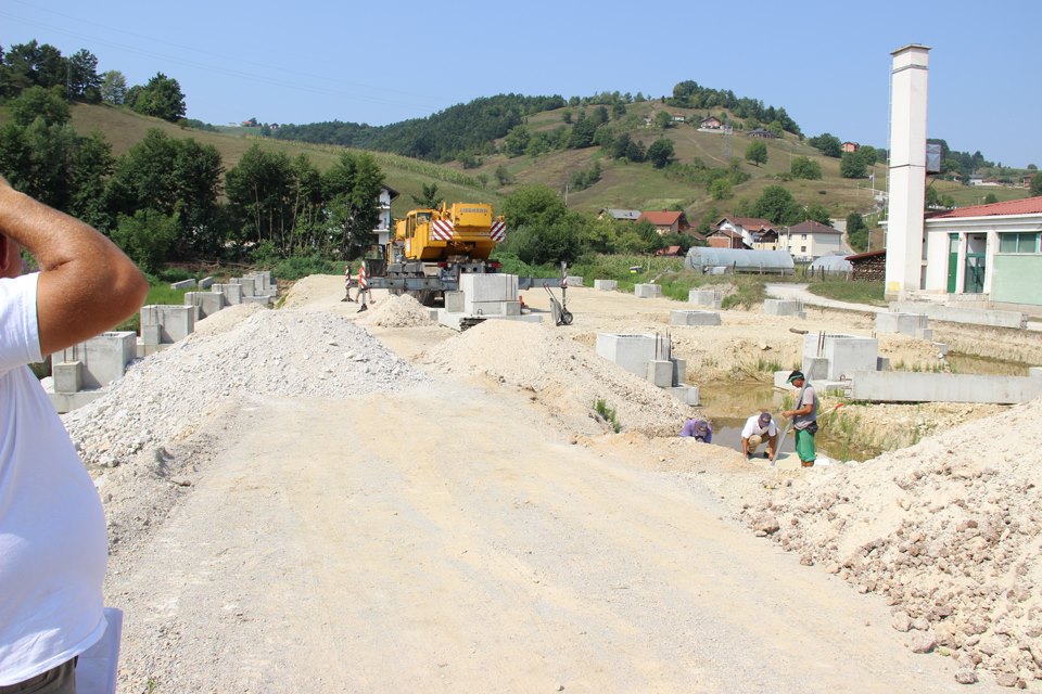 NASTAVLJENA IZGRADNJA DVORANE