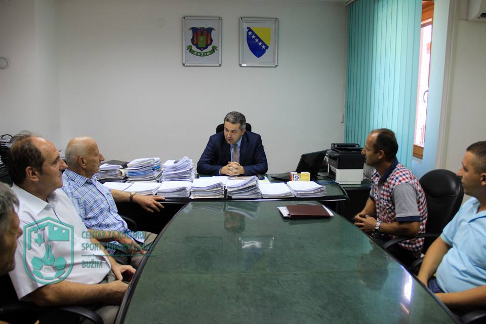 NASTAVLJA SE IZGRADNJA PČELARSKOG DOMA