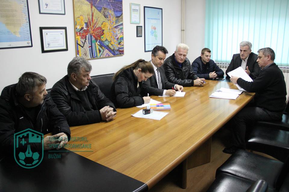 POTPISANI UGOVORI ZA REKONSTRUKCIJU I MODERNIZACIJU 13 PUTNIH PRAVACA U OPĆINI BUŽIM