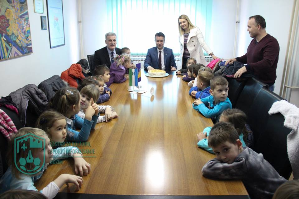 NAJMLAĐI BUŽIMLJANI POSJETILI OPĆINU BUŽIM