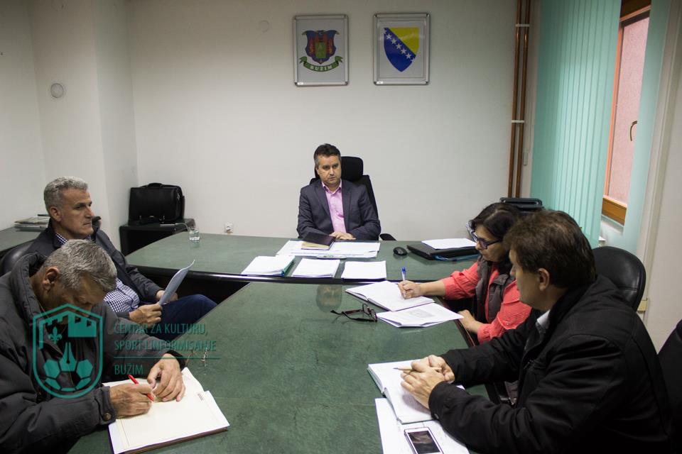 ODRŽAN SASTANAK SA DIREKTOR POLJOPRIVREDNOG ZAVODA USK NA TEMU “ KAKO POMOĆI PROIZVOĐAČIMA MALINE?”