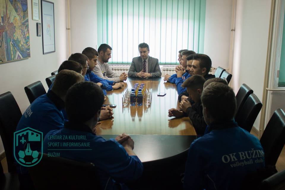 RUKOVODSTVO I IGRAČI OK “BUŽIM” NA PRIJEMU KOD OPĆINSKOG NAČELNIKA