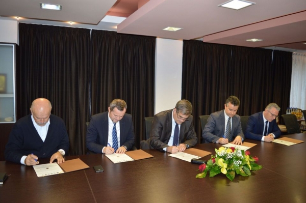 NAČELNICI I GRADONAČELNICI POTPISALI IZJAVU O ZAJEDNIČKOM DJELOVANJU PREMA VIŠIM NIVOIMA VLASTI