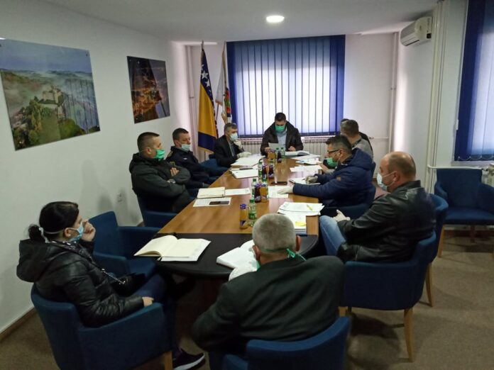 ŠTAB CZ OPĆINE BUŽIM: RADNO VRIJEME MARKETA I TRGOVINA OD 08 DO 16, POGLEDAJTE OSTALE ZAKLJUČKE I NAREDBE