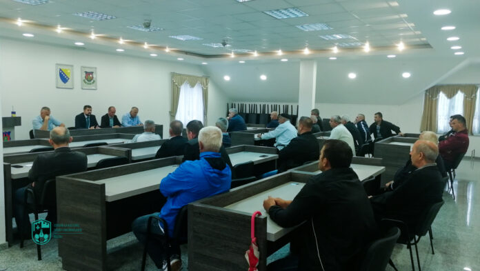 POTPISANI UGOVORI ZA REKONSTRUKCIJU I MODERNIZACIJU JOŠ DVANAEST PUTNIH PRAVACA