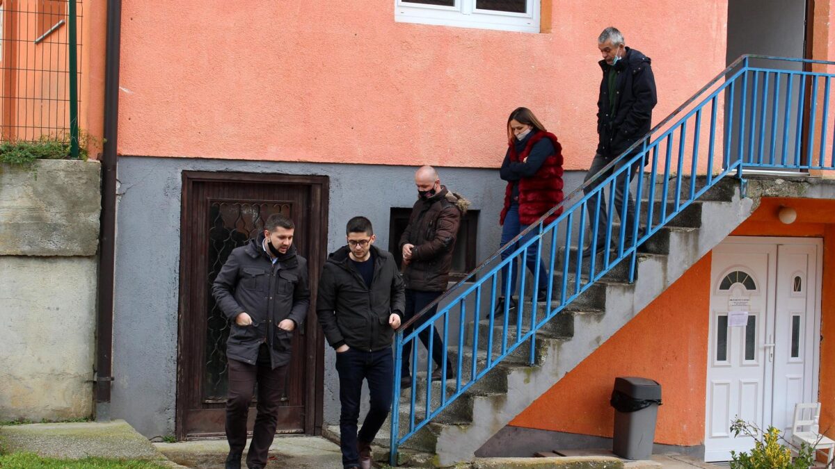 NAČELNIK OPĆINE BUŽIM U OBILASKU OŠTEĆENIH OBJEKATA