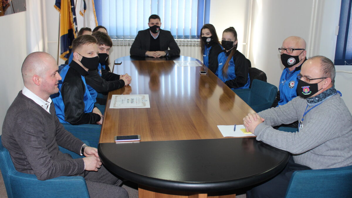 NAČELNIK OPĆINE PRIMIO PREDSTAVNIKE KARATE KLUBA BUŽIM