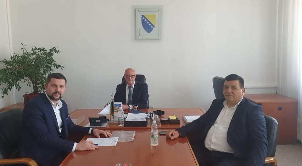 NAČELNIK OPĆINE BUŽIM POTPISAO UGOVOR ZA DVA NOVA PROJEKTA