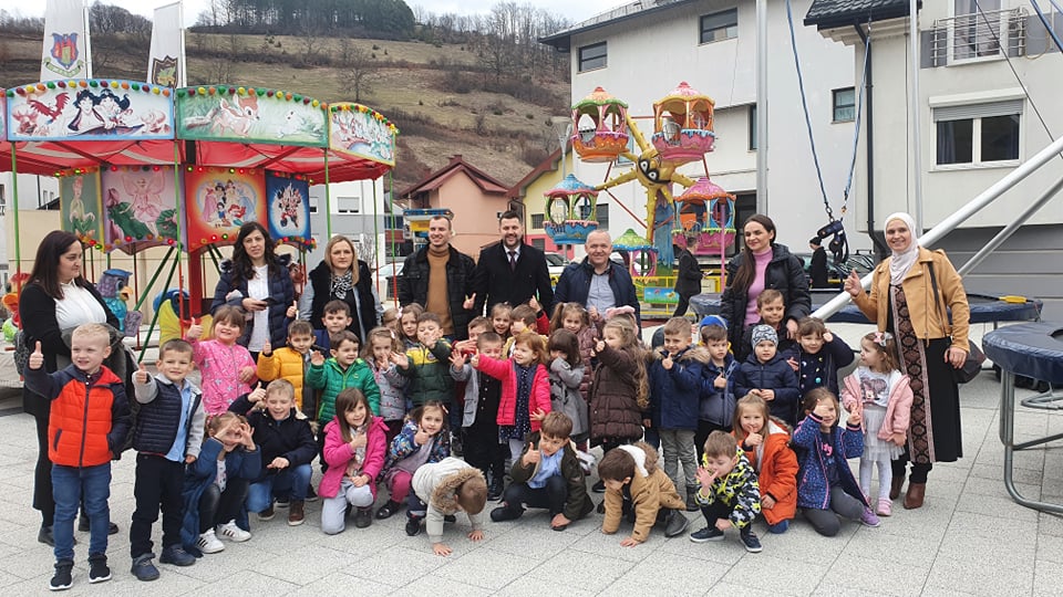 MALIŠANI IZ VRTIĆA KOD OPĆINSKOG NAČELNIKA