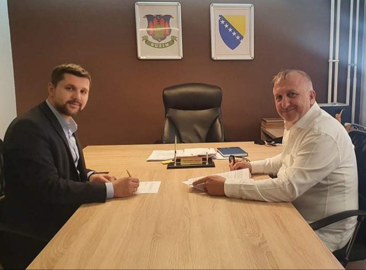 POTPISANI UGOVORI ZA 10 PUTNIH PRAVACA U UKUPNOJ VRIJEDNOSTI 804 HILJADE KM