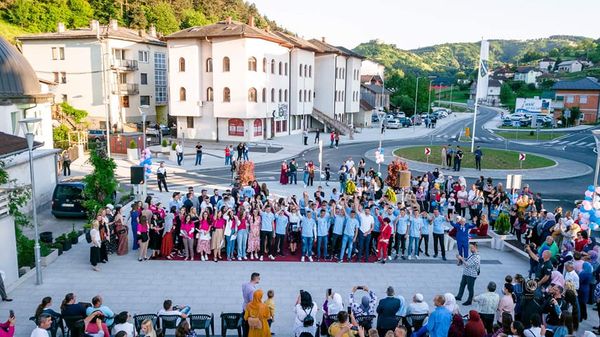 ČESTITKA NAČELNIKA OPĆINE BUŽIM MATURANTIMA MSŠ “HASAN MUSIĆ”
