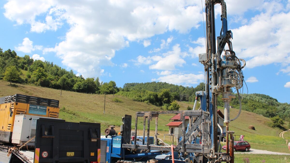 VODA SA BUŠOTINE IZ MUSIĆA USKORO U GRADSKOM VODOVODNOM SISTEMU