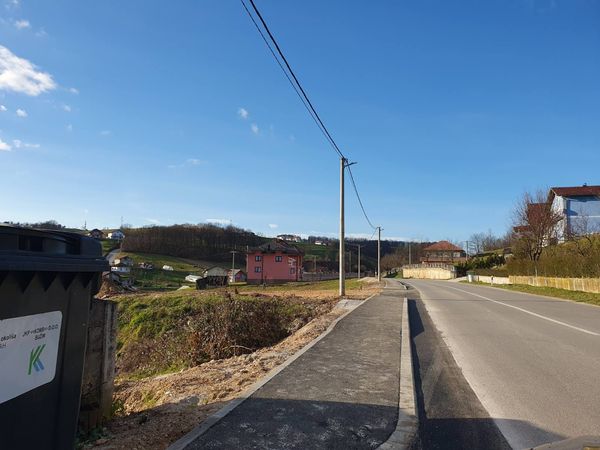 ZAVRŠENI TROTOARI I RASVJETA VAROŠKOJ RIJECI-2022 GODINA SE ZAVRŠAVA INVESTICIJAMA ONAKO KAKO JE I POČELA