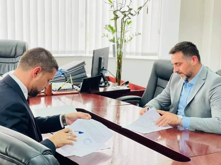 POTPISAN UGOVOR VRIJEDAN 225.000,00 KM ZA PROJEKTE U OPĆINI BUŽIM