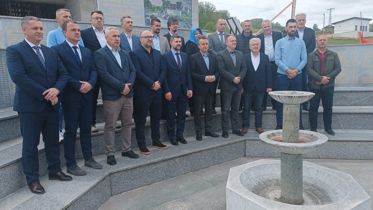 DELEGACIJA VLADE I SKUPŠTINE USK-a U POSJETI OPĆINI BUŽIM