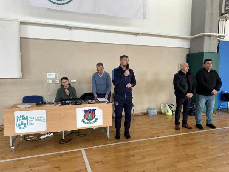 ODRŽAN MALONOGOMETNI TURNIR POVODOM “MUNJE 93”