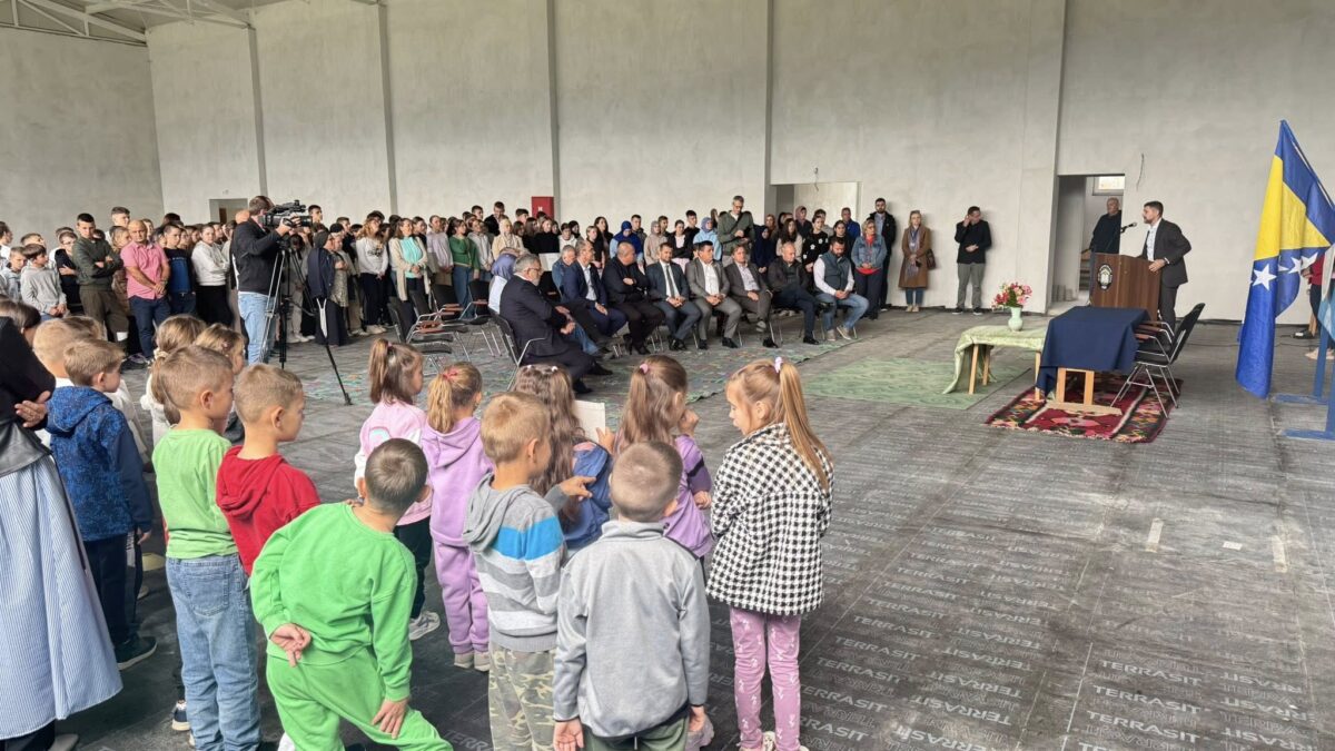 POTPISAN UGOVOR ZA ZAVRŠETAK IZGRADNJE FISKULTURNE SALE U ČAVI